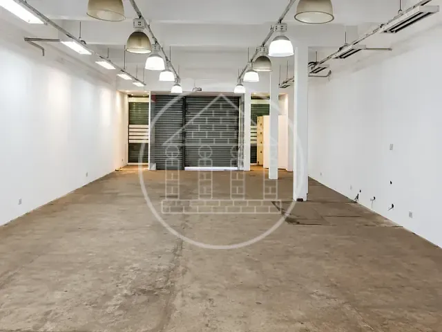 Loja com 600m², à venda ou para alugar, no bairro Santo Amaro em São Paulo