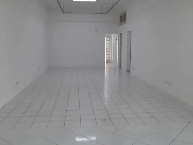 Loja para alugar, no bairro Alto da Rua XV em Curitiba