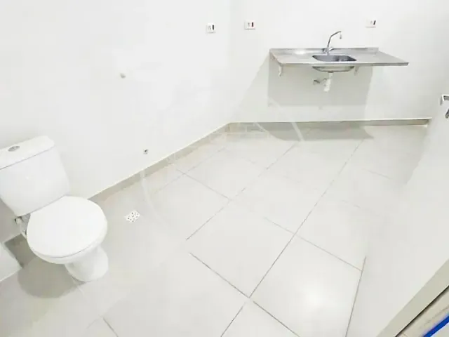 Loja para alugar, no bairro Vila Campo Grande em São Paulo
