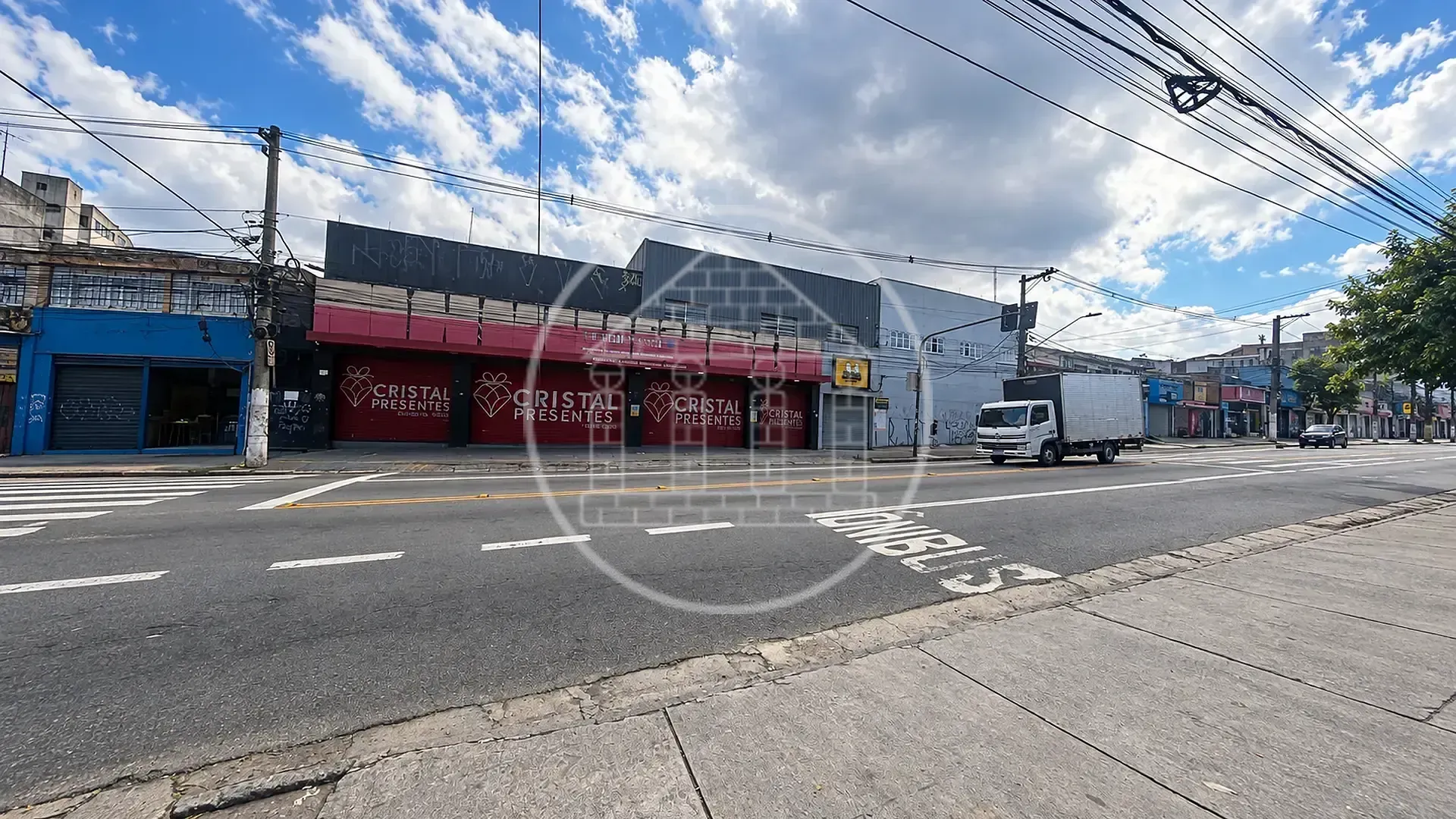 Loja-Salão, 2095 m² - Foto 1
