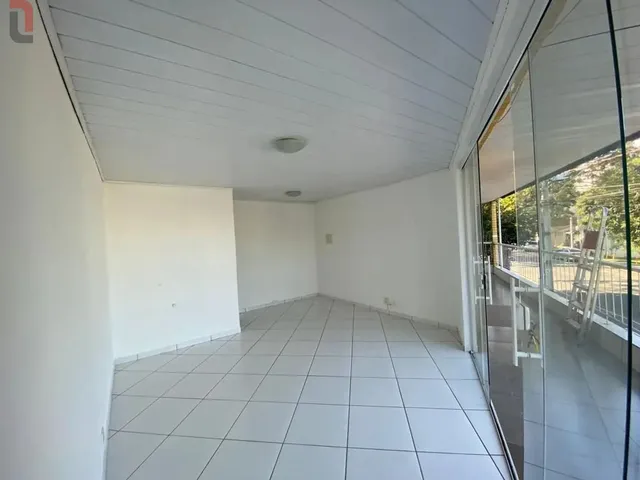 Loja para alugar, no bairro Água Verde em Curitiba