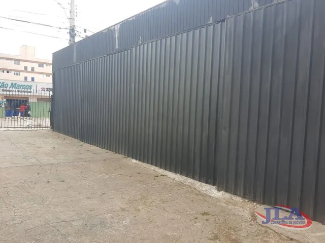 Loja para alugar, no bairro Bacacheri em Curitiba