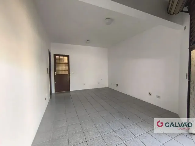 Loja para alugar, no bairro Bom Retiro em Curitiba