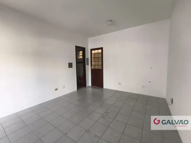 Loja para alugar, no bairro Bom Retiro em Curitiba