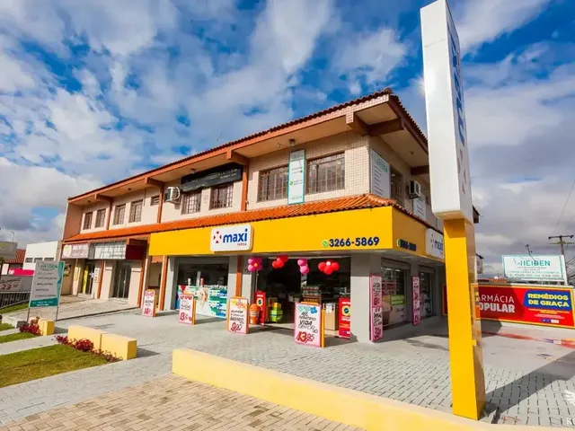 Loja para alugar, no bairro Cajuru em Curitiba