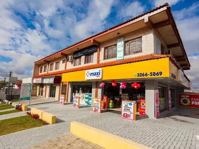 Loja para alugar, no bairro Cajuru em Curitiba