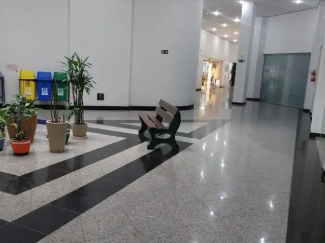 Loja à venda, no bairro Centro em Curitiba