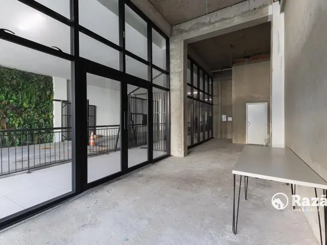 Loja para alugar, no bairro Portão em Curitiba