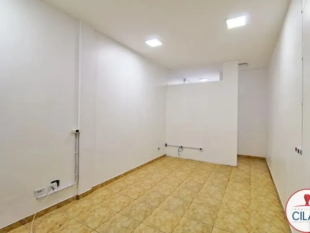 Loja para alugar, no bairro Água Verde em Curitiba