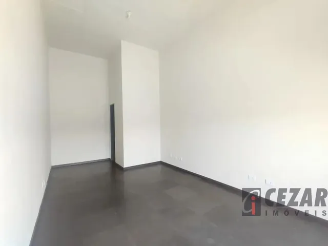 Loja para alugar, no bairro São Lourenço em Curitiba