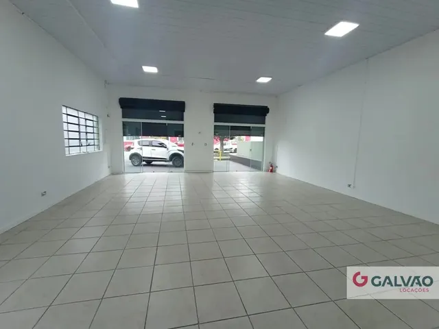 Loja para alugar, no bairro Novo Mundo em Curitiba