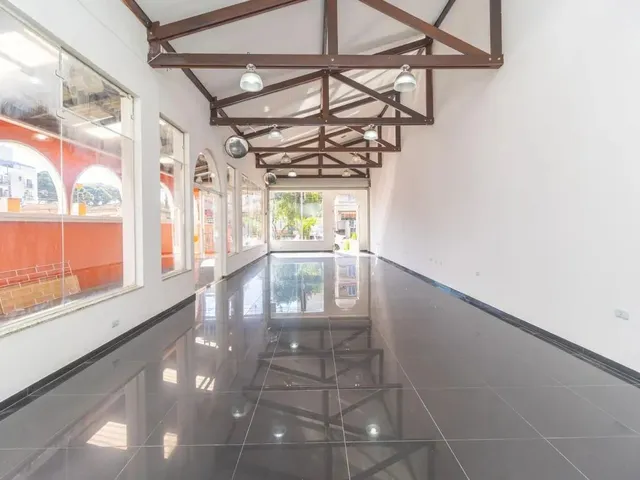 Loja para alugar, no bairro Portão em Curitiba
