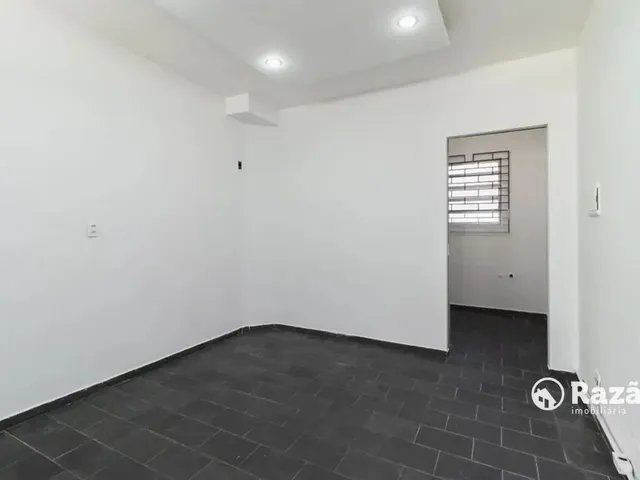 Loja para alugar, no bairro Água Verde em Curitiba