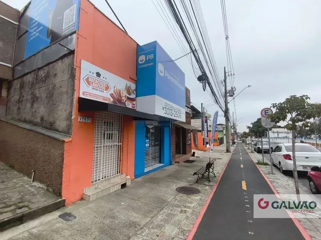 Loja para alugar, no bairro Bacacheri em Curitiba