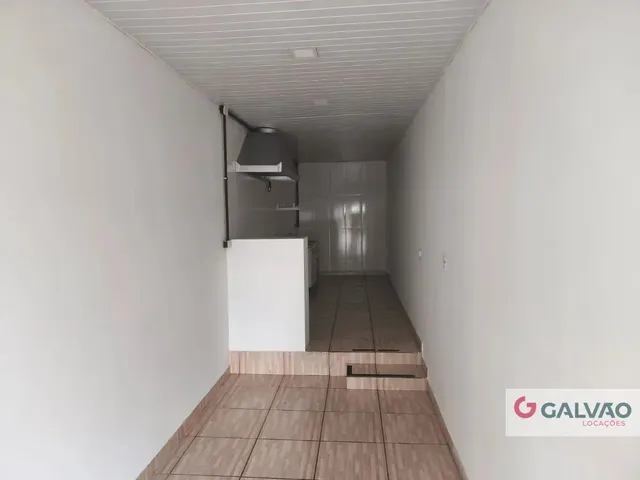 Loja para alugar, no bairro Bacacheri em Curitiba