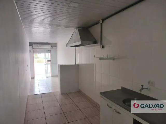 Loja para alugar, no bairro Bacacheri em Curitiba