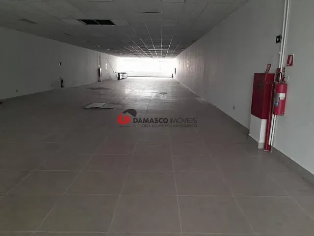 Loja com 1200m², para alugar, no bairro Fundação em São Caetano do Sul