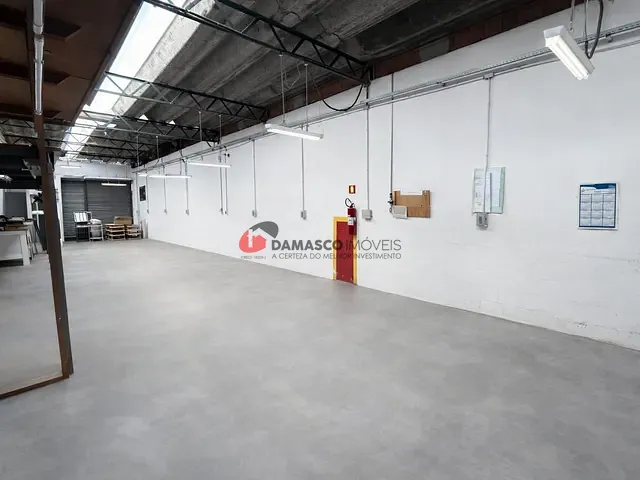 Galpão / Barracão com 240m², para alugar, no bairro Mauá em São Caetano do Sul