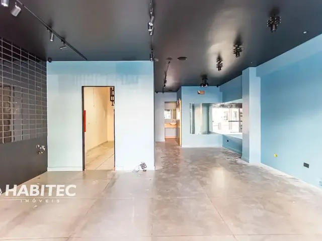 Loja à venda, no bairro Batel em Curitiba