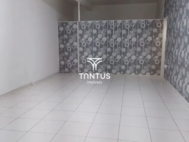 Loja para alugar, no bairro Lindóia em Curitiba