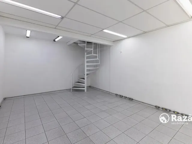 Loja para alugar, no bairro Centro em Curitiba