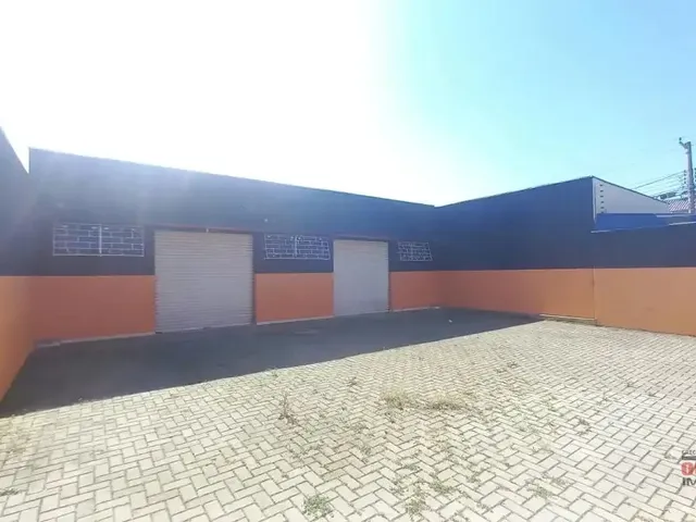 Loja para alugar, no bairro Xaxim em Curitiba