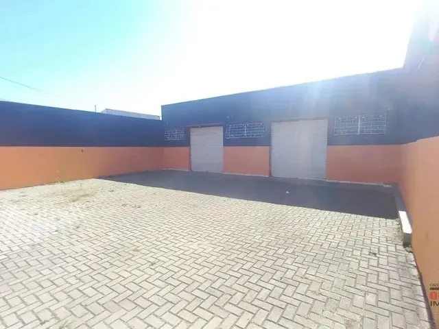 Loja para alugar, no bairro Xaxim em Curitiba