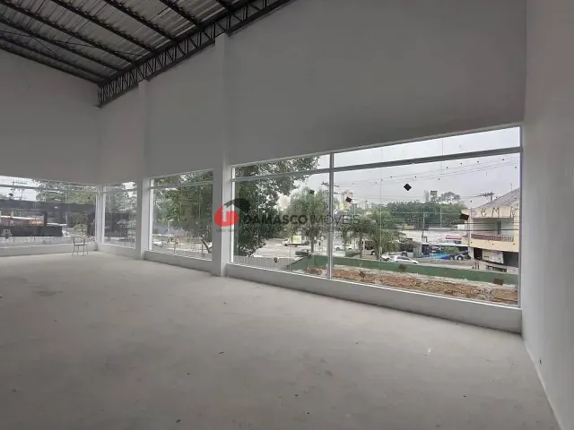 Loja para alugar, no bairro Vila Gilda em Santo André