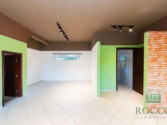 Loja para alugar, no bairro Bacacheri em Curitiba