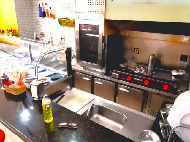 Foto do Loja - Loja de rua para venda em Santana, 180m² | Lares e Andares Imóveis