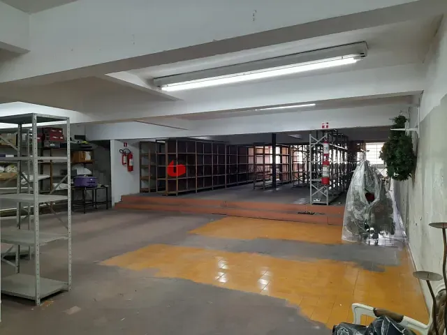 Loja com 550m², para alugar, no bairro Nova Gerty em São Caetano do Sul