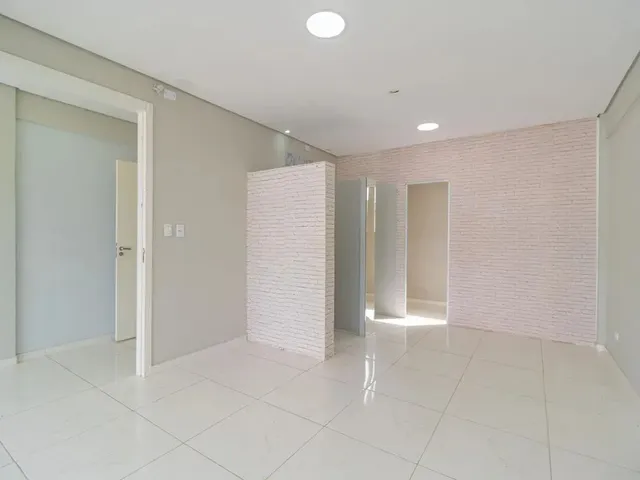 Loja para alugar, no bairro Campo Comprido em Curitiba