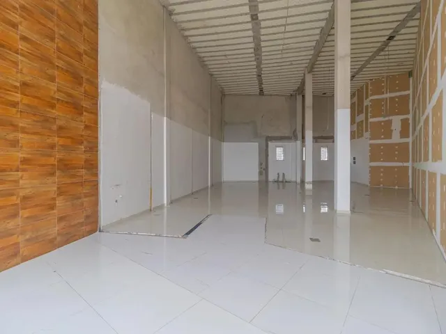 Loja para alugar, no bairro Campo Comprido em Curitiba