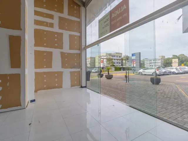 Loja para alugar, no bairro Campo Comprido em Curitiba