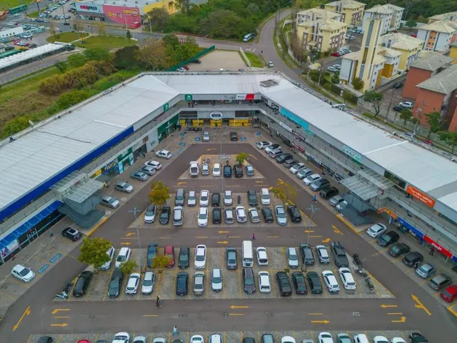 Loja para alugar, no bairro Campo Comprido em Curitiba