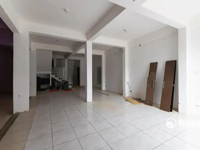 Loja para alugar, no bairro Sítio Cercado em Curitiba