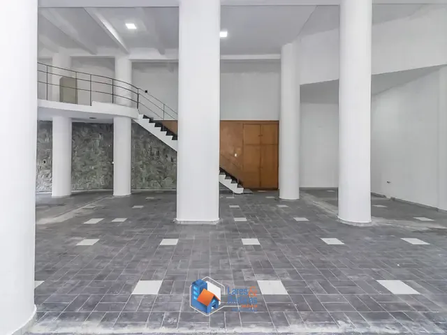 Loja com 285m², à venda, no bairro Santa Cecília em São Paulo