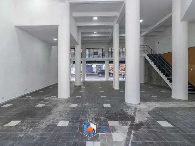 Loja com 285m², à venda, no bairro Santa Cecília em São Paulo