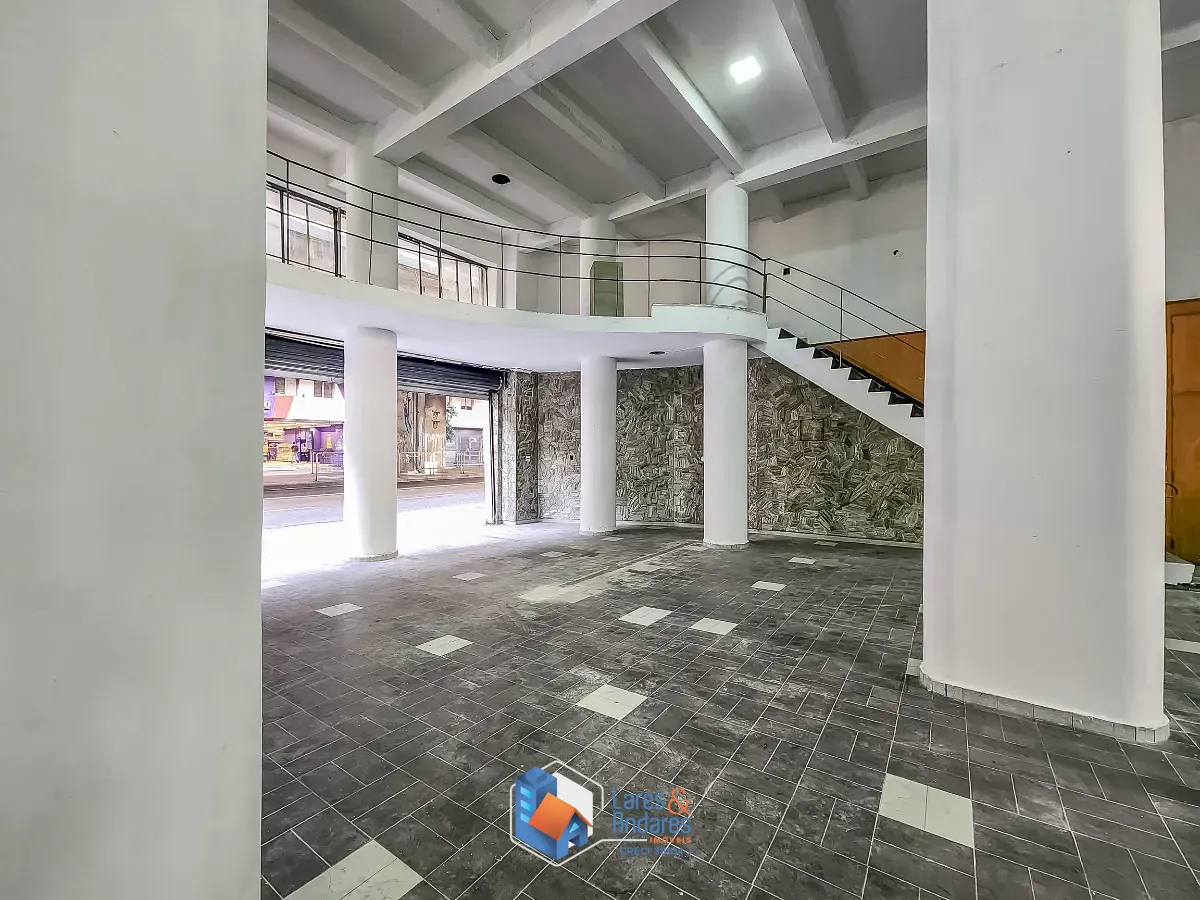 Loja-Salão, 255 m² - Foto 1