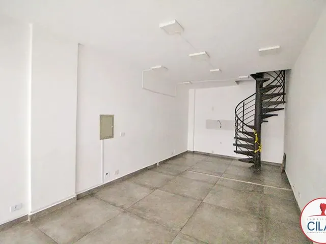 Loja para alugar, no bairro Centro em Curitiba