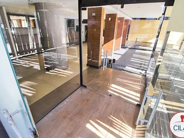 Loja para alugar, no bairro Centro em Curitiba