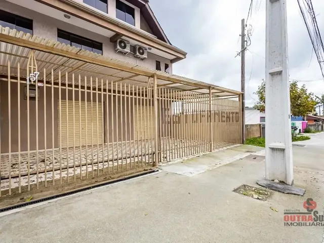 Loja para alugar, no bairro Novo Mundo em Curitiba