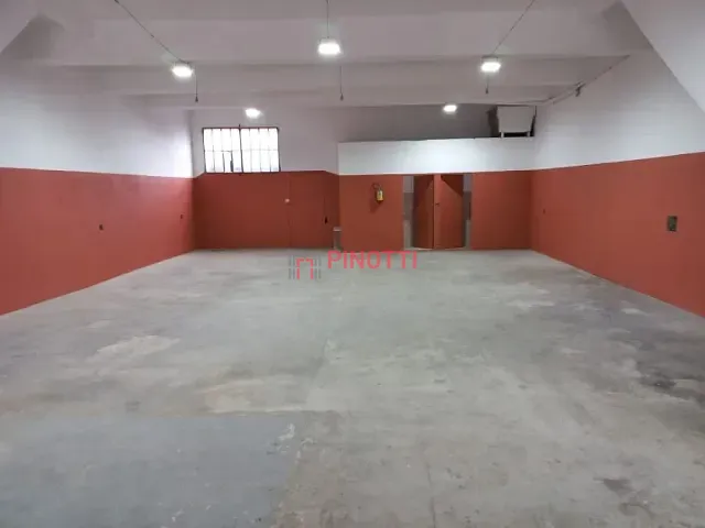Loja para alugar, no bairro Alves Dias em São Bernardo do Campo