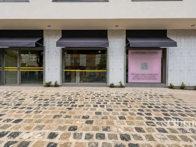 Loja para alugar, no bairro Centro Cívico em Curitiba