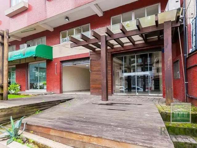 Loja para alugar, no bairro Ahú em Curitiba