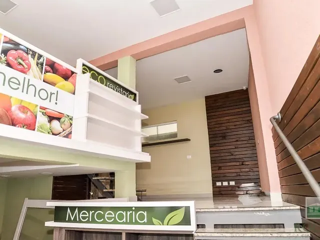 Loja para alugar, no bairro Ahú em Curitiba