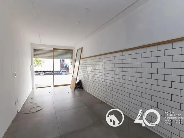 Loja para alugar, no bairro Água Verde em Curitiba