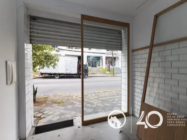 Loja para alugar, no bairro Água Verde em Curitiba