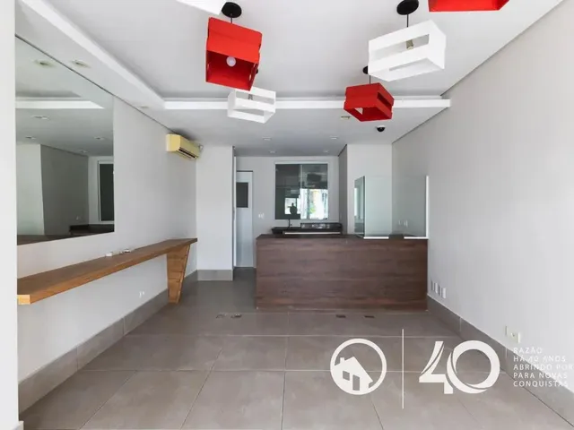 Loja para alugar, no bairro Água Verde em Curitiba