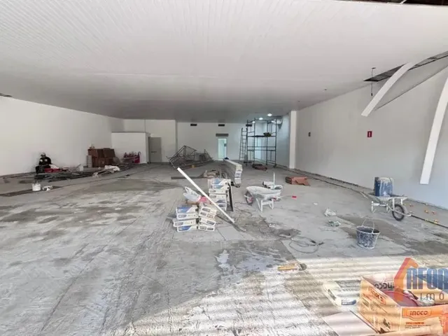 Loja para alugar, no bairro Tarumã em Curitiba
